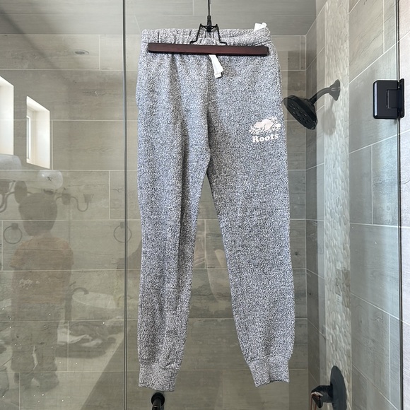 Roots sweat suit girls size 9-10 / L - Picture 4 of 5